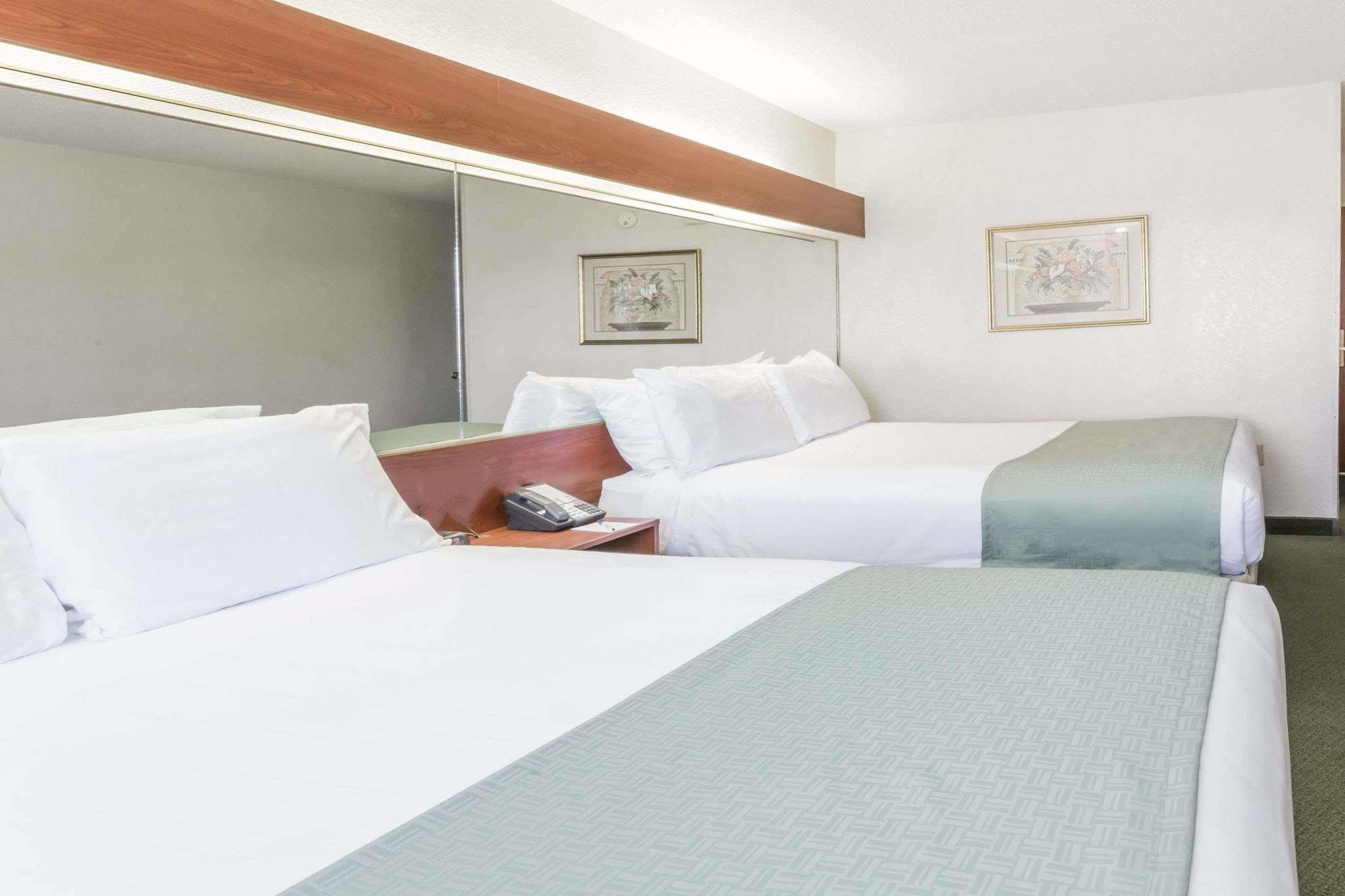 Microtel Inn&Suites Marianna Eksteriør bilde